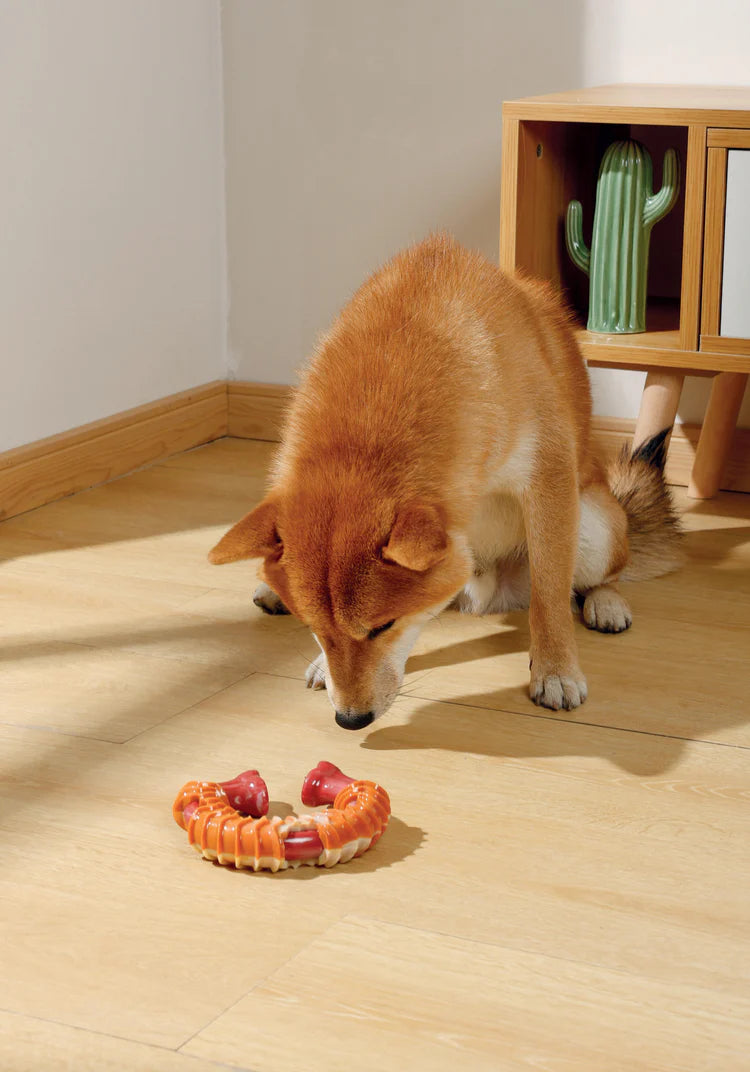 MPets Carnivore Dog Toy Ring Bone Sabor Tocino – 14 x 13.7 x 4.1 cm