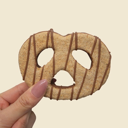 Bosco & Roxy's Dog Knot Your Average Snack Cafe