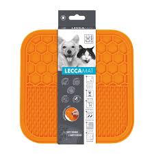 LECCA Mat Orange M - Black Dog Panamá 